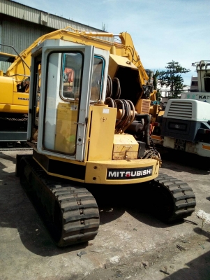 ขายรถแบคโฮ MITSUBISHI รุ่น MXR 55