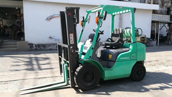 ขาย Mitsubishi 2.5ตัน รถใหม่ป้ายแดง ค้างสต็อค **ใช้งานมาแค่2.6ชั่วโมง**