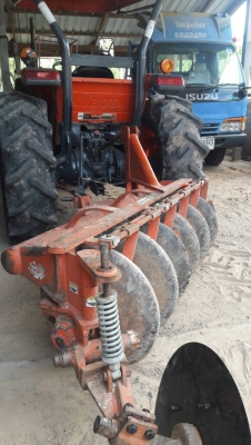 L4708 ปี55 4WD พร้อมอุปกรณ์ 3 ชิ้นโรตารี่ ผานหลัง ด้านหน้าและเล่มทะเบียน สวยพร้อมใช้งานคานโค้ง ขาย 355 000 สนใจเป็นเจ้าของโทร 083 733 5338 Dtac 063 6359 242 AIS