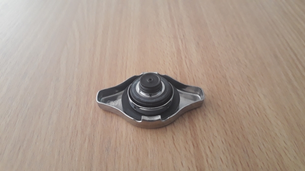 ฝาหม้อน้ำ DENSO ขนาด 0.9 บาร์ จุกเล็ก ฝาหม้อน้ำ DENSO ขนาด 0.9 บาร์ จุกเล็ก