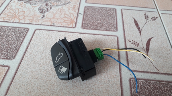 สวิทช์ เปิดฝาน้ำมัน+ฝาท้าย VOLVO