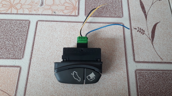 สวิทช์ เปิดฝาน้ำมัน+ฝาท้าย VOLVO