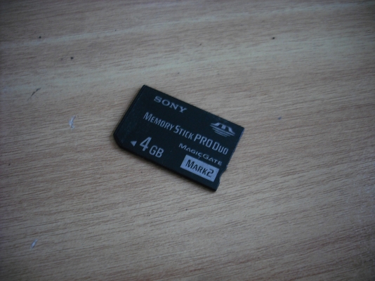 SONY Memory Stick PRO DUO Mark 2 Memory Card 4 GB SONY Memory Stick PRO DUO Mark 2 Memory Card 4 GB