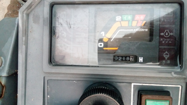 รถตีนตะขาบ ไอซากิ2สูบดีเซล13แรง เครื่องสภาพดีใหม่ ใช้งานไป700กว่าชั่วโมง