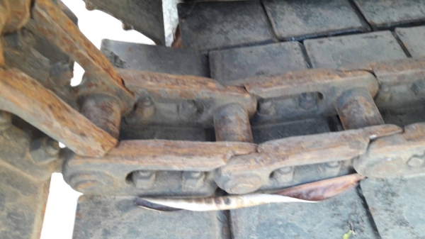 ขายโซ่เหล็ก รถขุด HITASHI/EX55  กว้าง  32cm เก่านอก  ขาย32,000 บาท