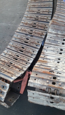 ขายโซ่เหล็ก  สำหรับรถขุด40-50 เก่านอก  ใบกว้าง 40 เซน   ขายราคา45,000บาท