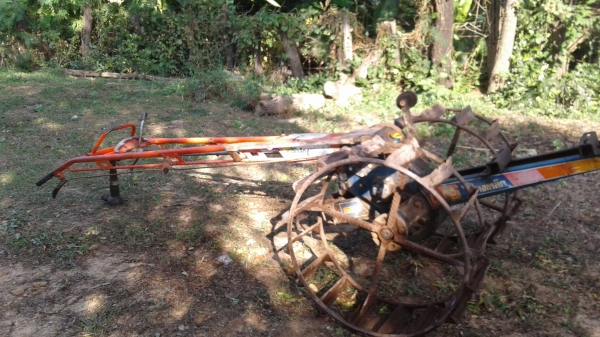 ขายด่วนครับ ช้างเหล็กพอได้ทุนคืนผมแกเครื่องไปแล้วใช้ได้ทุกเกียร์085-0177471 ขายด่วนครับ ช้างเหล็กพอได้ทุนคืนผมแกเครื่องไปแล้วใช้ได้ทุกเกียร์085-0177471