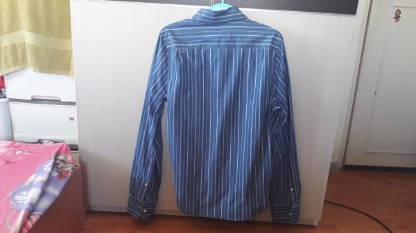 เสื้อเชิ้ตแขนยาว Abercrombie &amp; Fitch สีนำเงิน Size L