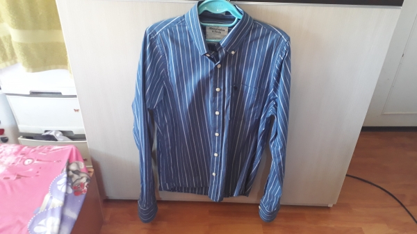 เสื้อเชิ้ตแขนยาว Abercrombie &amp; Fitch สีนำเงิน Size L