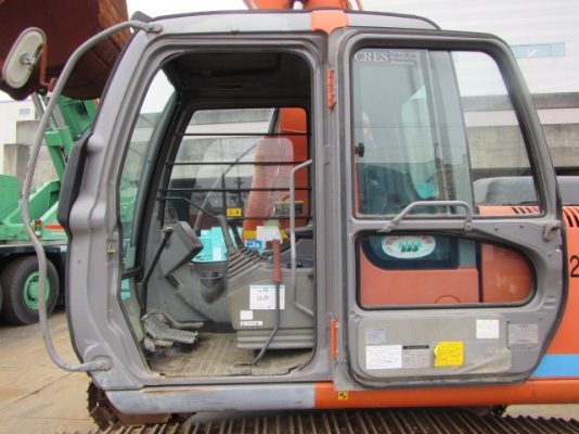 ขายรถขุดนำเข้าจากประเทศญี่ปุ่น hitachi zx120 ถึงไทยเร็วๆนี้ สนใจติดต่อสอบถาม 092-3309229 อีด