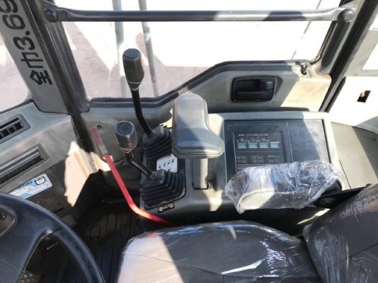 ขายรถตักล้อยาง KOMATSU WA300-3 รถนอกนำเข้าเองจากญี่ปุ่น สภาพสวยพร้อมใช้งาน มีVDOการทำงานครับ ขายรถตักล้อยาง KOMATSU WA300-3 รถนอกนำเข้าเองจากญี่ปุ่น สภาพสวยพร้อมใช้งาน มีVDOการทำงานครับ