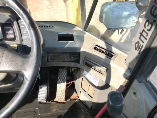 ขายรถตักล้อยาง KOMATSU WA300-3 รถนอกนำเข้าเองจากญี่ปุ่น สภาพสวยพร้อมใช้งาน มีVDOการทำงานครับ ขายรถตักล้อยาง KOMATSU WA300-3 รถนอกนำเข้าเองจากญี่ปุ่น สภาพสวยพร้อมใช้งาน มีVDOการทำงานครับ