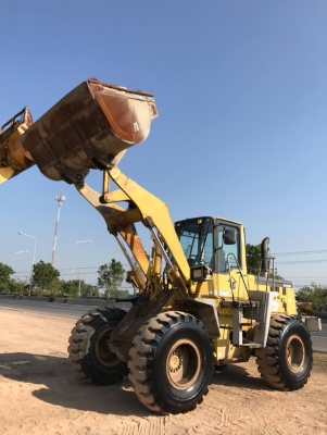 ขายรถตักล้อยาง KOMATSU WA300-3 รถนอกนำเข้าเองจากญี่ปุ่น สภาพสวยพร้อมใช้งาน มีVDOการทำงานครับ ขายรถตักล้อยาง KOMATSU WA300-3 รถนอกนำเข้าเองจากญี่ปุ่น สภาพสวยพร้อมใช้งาน มีVDOการทำงานครับ