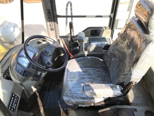 ขายรถตักล้อยาง KOMATSU WA300-3 รถนอกนำเข้าเองจากญี่ปุ่น สภาพสวยพร้อมใช้งาน มีVDOการทำงานครับ ขายรถตักล้อยาง KOMATSU WA300-3 รถนอกนำเข้าเองจากญี่ปุ่น สภาพสวยพร้อมใช้งาน มีVDOการทำงานครับ