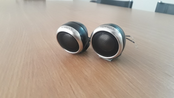 ทวิสเตอร์ KENWOOD ทรงรูปไข่ มีขาตั้ง ทวิสเตอร์ KENWOOD ทรงรูปไข่ มีขาตั้ง