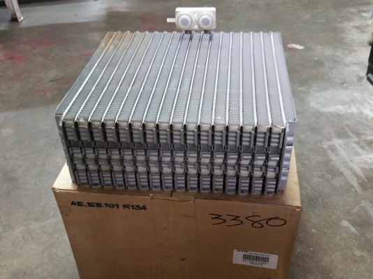 ขายตู้แอร์ คอยล์เย็น เดนโซ รถยนต์ โตโยต้า โคโรล่า สามห่วง และ โคโรน่า ท้ายโด่ง ขายยกชุดถูกๆชุดละ 1,200บาท