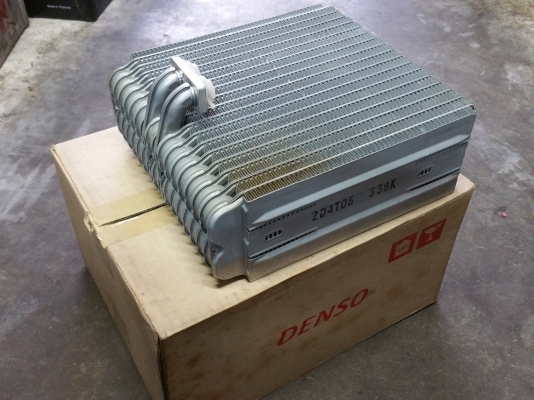 ขายตู้แอร์ คอยล์เย็น เดนโซ รถยนต์ โตโยต้า โคโรล่า สามห่วง และ โคโรน่า ท้ายโด่ง ขายยกชุดถูกๆชุดละ 1,200บาท