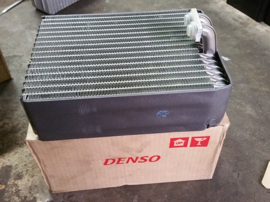 ขายตู้แอร์ คอยล์เย็น เดนโซ รถยนต์ โตโยต้า โคโรล่า สามห่วง และ โคโรน่า ท้ายโด่ง ขายยกชุดถูกๆชุดละ 1,200บาท