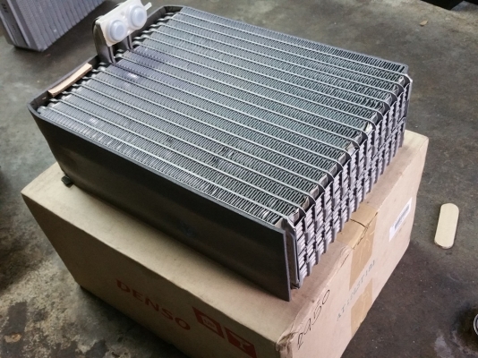 ขายตู้แอร์ คอยล์เย็น เดนโซ รถยนต์ โตโยต้า โคโรล่า สามห่วง และ โคโรน่า ท้ายโด่ง ขายยกชุดถูกๆชุดละ 1,200บาท