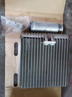 ขายตู้แอร์ คอยล์เย็น เดนโซ รถยนต์ โตโยต้า โคโรล่า สามห่วง และ โคโรน่า ท้ายโด่ง ขายยกชุดถูกๆชุดละ 1,200บาท