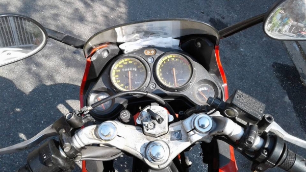 ขาย Honda CBR 150 R ปี 50 เครื่องดีเดิมๆ ไม่หลวม ไม่ควัน ไม่ดัง (รถไม่เคยคว้านหรือเปลี่ยนก้านสูบ ) ภ