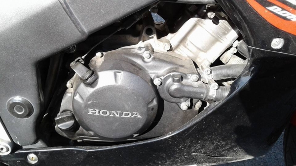 ขาย Honda CBR 150 R ปี 50 เครื่องดีเดิมๆ ไม่หลวม ไม่ควัน ไม่ดัง (รถไม่เคยคว้านหรือเปลี่ยนก้านสูบ ) ภ ขาย Honda CBR 150 R ปี 50 เครื่องดีเดิมๆ ไม่หลวม ไม่ควัน ไม่ดัง (รถไม่เคยคว้านหรือเปลี่ยนก้านสูบ ) ภ