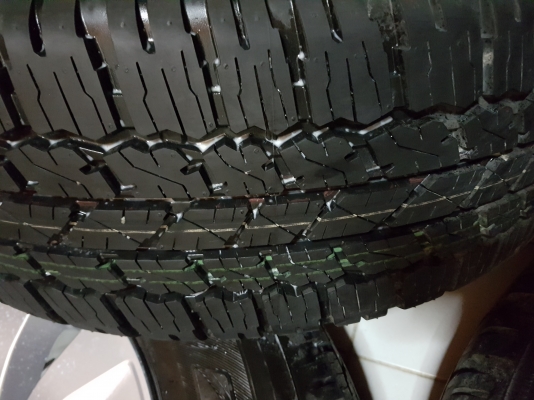 ล้อรีโว้ขอบ 17พร้อมยางบิสโตนปี17