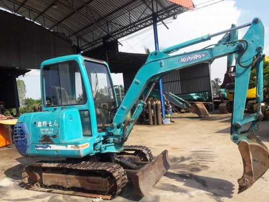 ขายจ้า..KUBOTA K30 เก่านอกแท้  สภาพสวย เดิมๆๆ  เครื่อง 4 สูบ  ปั๊มนิ้ว  เอกสารอินวอย  พร้อมใช้  โทร 089-3818694  ดวงนภา