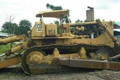 ขาย 1,350,000 รถแทรคเตอร์ CAT D 9 H ซื้อเก่านอกมา 1 ปี ทำงานน้อยมาก เครื่องดี เกียร์ทอคร์แรง ลิปเปอร์หลัง ช่วงล่างแน่นจากนอก เอกสารอินวอยท์ รถอยู่  สระบุรี  090-772-3710 090-772-3708