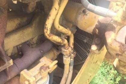 ขาย 1,350,000 รถแทรคเตอร์ CAT D 9 H ซื้อเก่านอกมา 1 ปี ทำงานน้อยมาก เครื่องดี เกียร์ทอคร์แรง ลิปเปอร์หลัง ช่วงล่างแน่นจากนอก เอกสารอินวอยท์ รถอยู่  สระบุรี  090-772-3710 090-772-3708