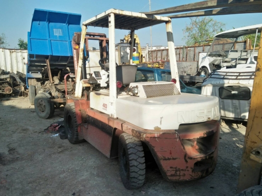 รถยกนิสสัน 4 ตัน เก่านอก