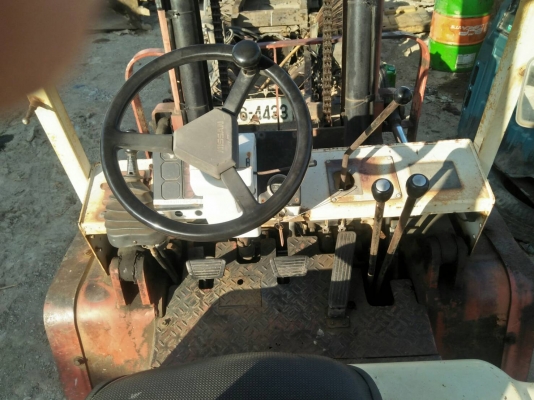 รถยกนิสสัน 4 ตัน เก่านอก