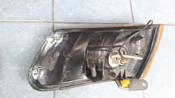 ขายโคมดำมุมส้ม ae100