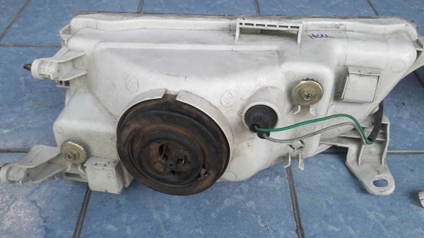 ขายโคมดำมุมส้ม ae100