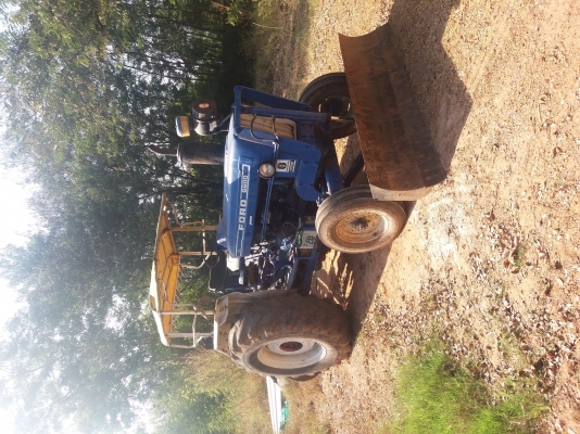 ขายด่วน รถไถ ฟอร์ด 6600 รถบ้านมีทะเบียนพร้อมโอนคับ0966924792  ต่าย