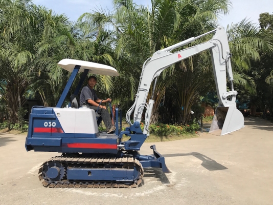 ขายแบคโฮ KUBOTA KX30 คอนโทลดี ปั้มแรง แน่นๆ สวยเดิมจากญี่ปุ่น100\% ทำงานสมบูรณ์ทุกระบบ รับรองไม่ผิดหวัง 235,000 เท่านั้น!!