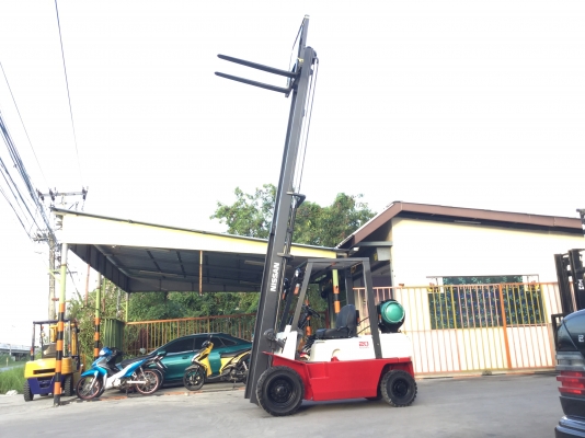 ขาย โฟรคลิฟท์ นิสัน 2ตัน เบนซิลติดแก๊ส เสา 6 เมตร