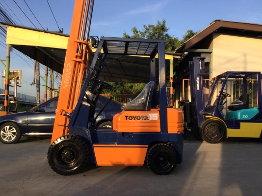 ขาย โตโยต้า รุ่น 5 เบนซิล 1.5 ตัน เสา 3 เมตร