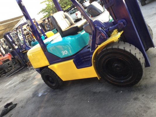 ขาย โฟลคลิฟท์ โคมะสุ ขีด 14 ดีเซล 3 ตัน เสา 4 เมตร