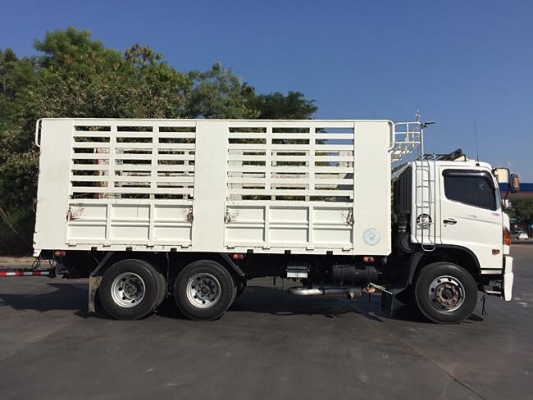 HINO S500 เครื่อง 344 แรง กลางปี 56 กระบะสามมิตรไม่ดั้มพ์ ท่อเอส ท้องอ่างมิเนียม ยางดีเรเดียล กระบะสามมิตรไม่ดั้มพ์ ใส่ของได้ 32.5ตัน สภาพรถเดิมๆ ทะเบียนพร้อม