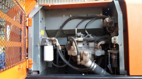 ขาย  HITACHI  ZX5G ชั่วโมง 7000 ก่วา