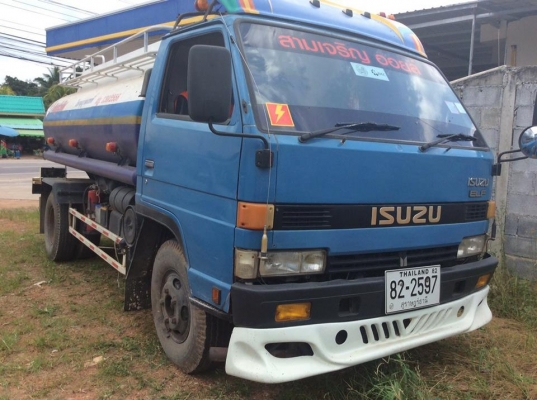 ขาย6ล้อน้ำมันอีซูซุ115แรง 5พันลิตรแชชซีสวยทะเบียนเต็ม