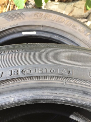 ขายยาง BRIDGESTONE GR-100 225-50-17 ปี16 ดอกหนาจัด ไม่มีปะ ไม่มีตำหนิ ชุดละ 6,900 บาท ขายยาง BRIDGESTONE GR-100 225-50-17 ปี16 ดอกหนาจัด ไม่มีปะ ไม่มีตำหนิ ชุดละ 6,900 บาท
