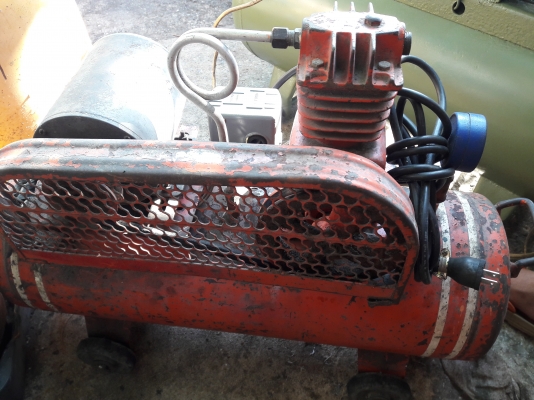 ขาย !! ปั้มลม.ยี่ห้อCY.ขนาด36ลิตร.สภาพเดิมพร้อมใช้งาน