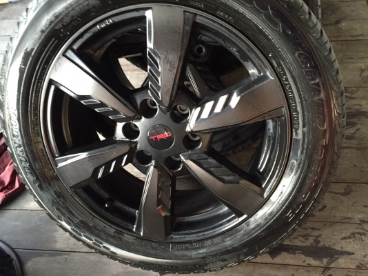 Fortuner TRD20 แท้พร้อมยาง  สีเดิม ไม่ซ่อม ไม่ทำสี เดิมๆเลยค่ะ