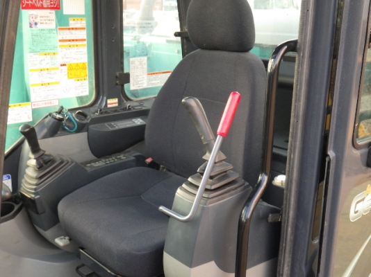 ขายรถขุดนำเข้าจากประเทศญี่ปุ่น kobelco sk125 yv06 แทรกกว้าง 60 cm สนใจติดต่อสอบถาม 0923309229 อีด