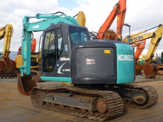 ขายรถขุดนำเข้าจากประเทศญี่ปุ่น kobelco sk125 yv06 แทรกกว้าง 60 cm สนใจติดต่อสอบถาม 0923309229 อีด