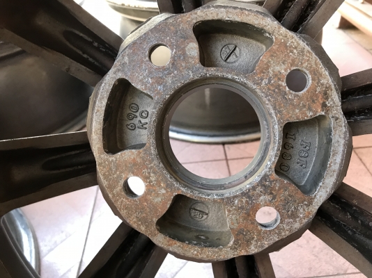 ล้อเเท้วาตานาเบ้ 16หน้า7หลัง8 4รู114สีเดิมเก่านอกสภาพตามรูปไม่มีซ่อมใดๆทั้งสิ้น