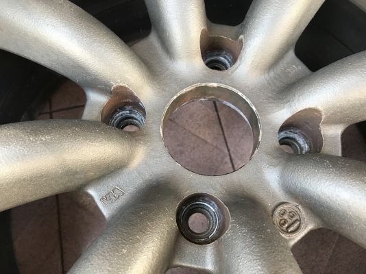 ล้อเเท้วาตานาเบ้ 16หน้า7หลัง8 4รู114สีเดิมเก่านอกสภาพตามรูปไม่มีซ่อมใดๆทั้งสิ้น