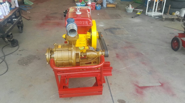 เครื่องสูบนํ้าKUBOTA ER-100N  15 ps เครื่องแน่นมาก